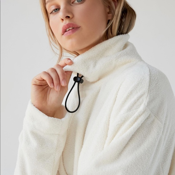 Urban outfitters tori fleece toggle turtleneck - Picture 2 of 6